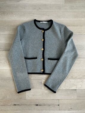 Abercrombie & Fitch Gray Sweater with Black Trim